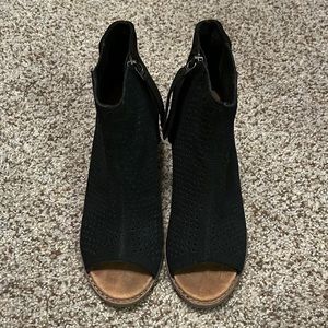 Toms: Open-Toe Bootie